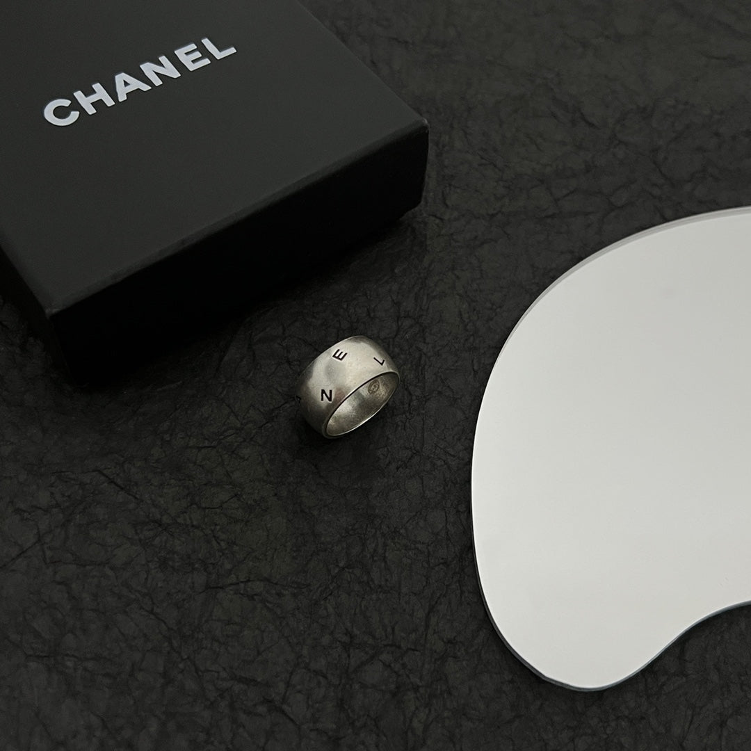 18K  Chanel Vintage Ring