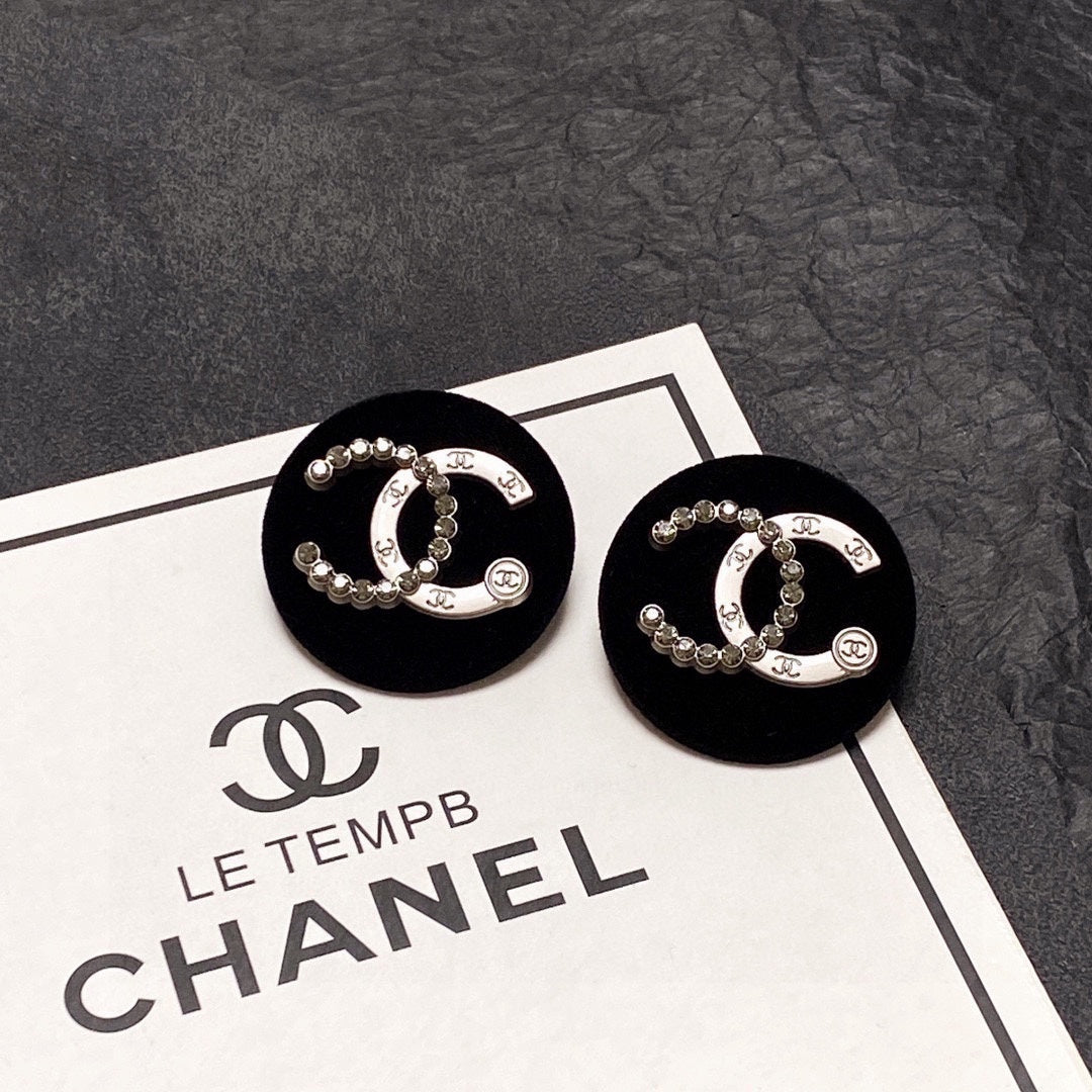 18K  Chanel Black Resin Circle Earrings