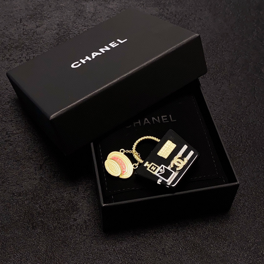 18K  Chanel Bag Brooch